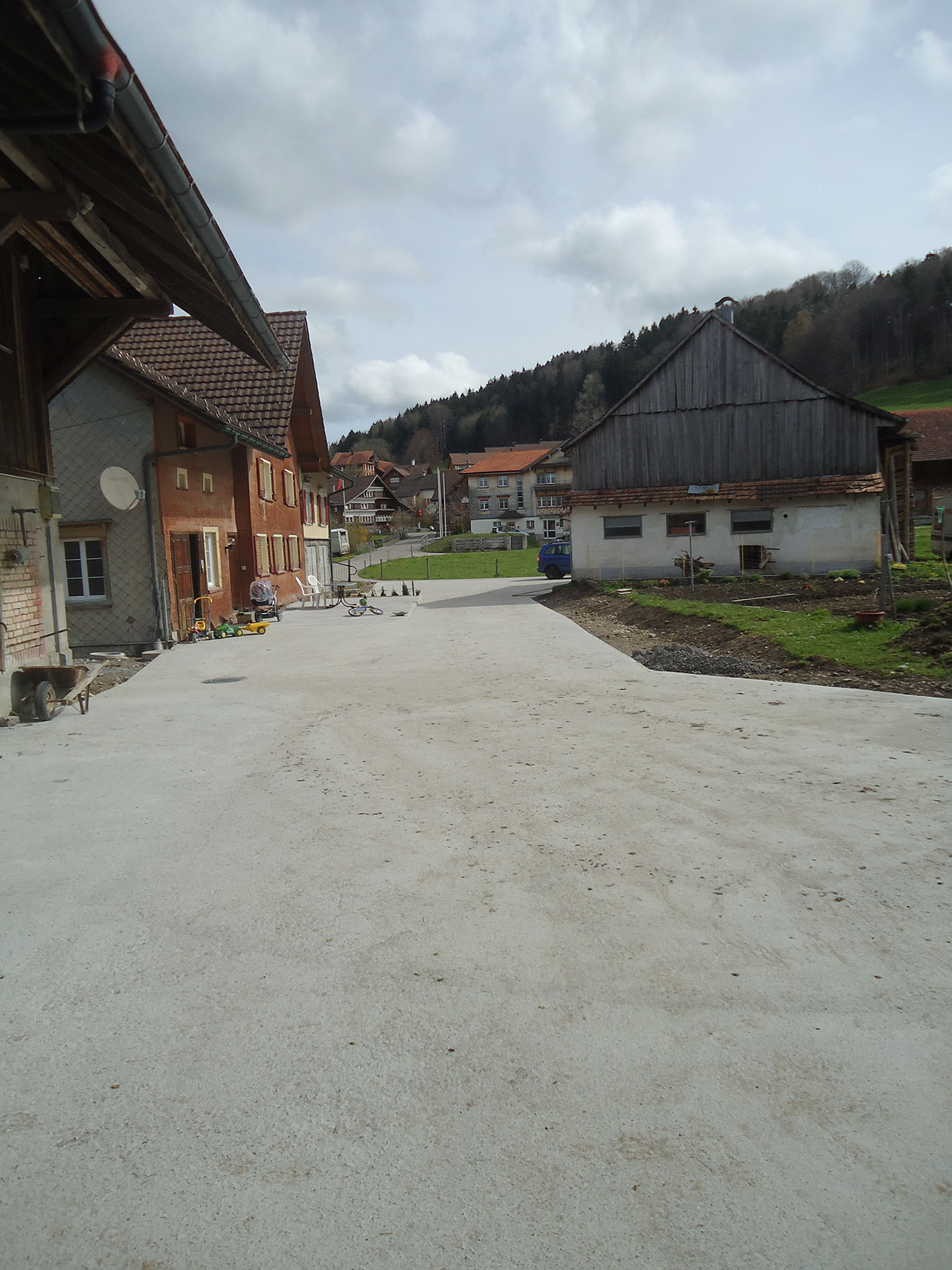 umgebungsarbeiten-betonplaetze-10190