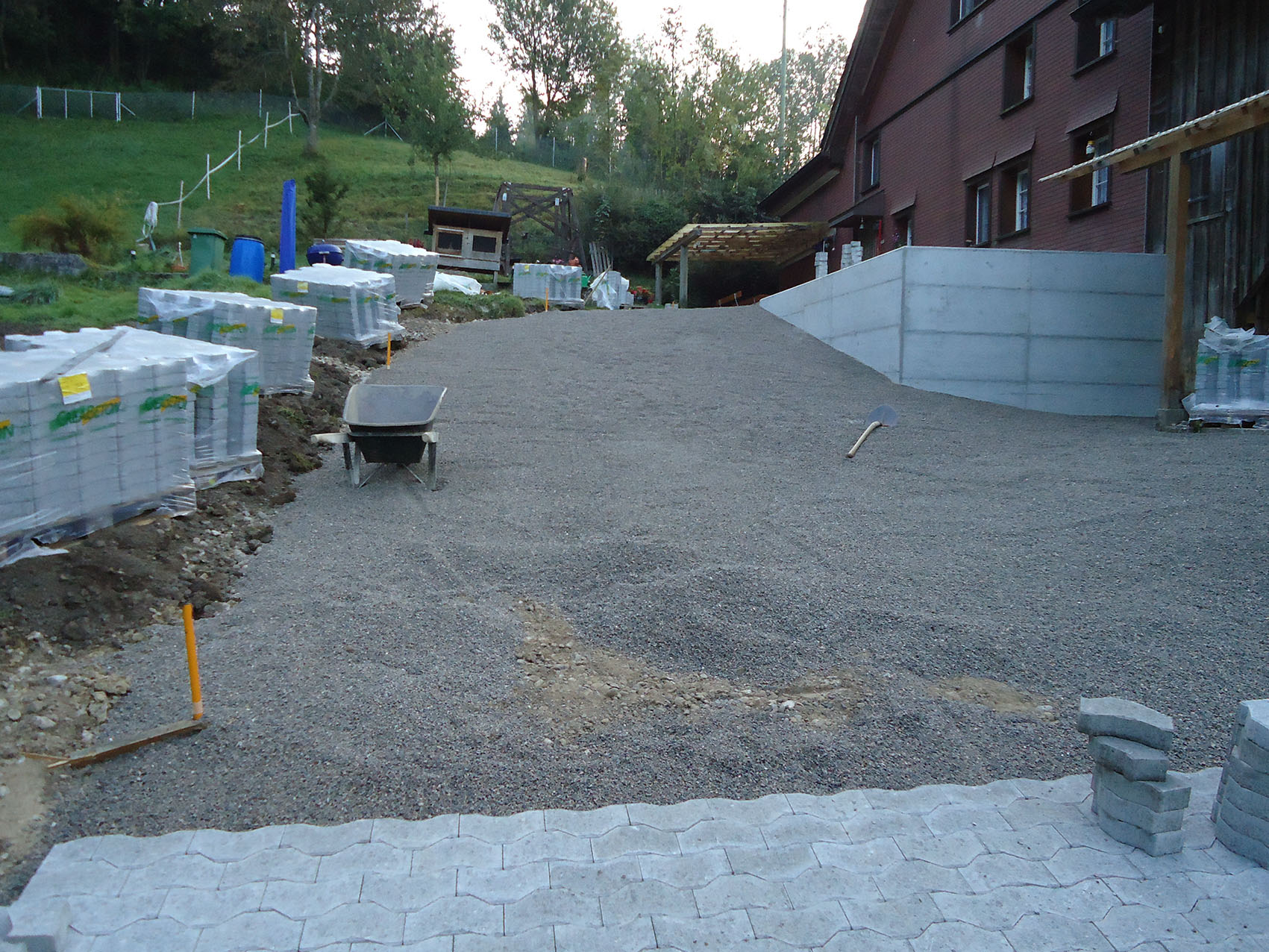 umgebungsarbeiten-verbundsteinplaetze-047